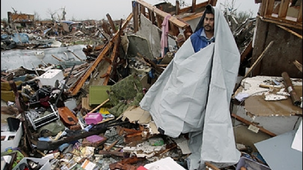 130521_moore_tornado_main_01_tb.jpg