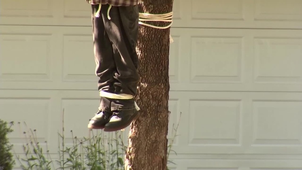 Hanging Noose Halloween Display Angers Residents Wkrc