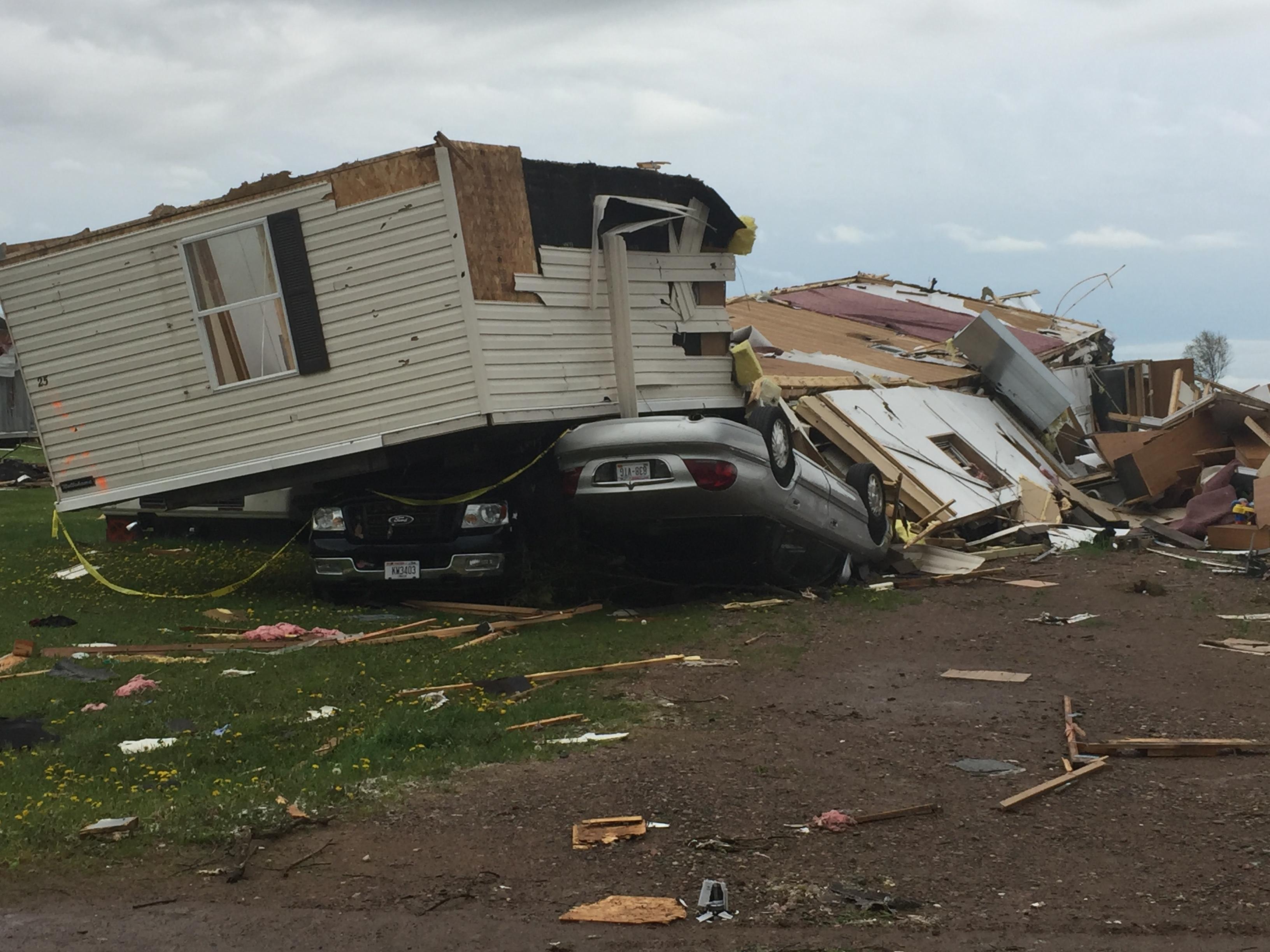 The Latest Wisconsin man describes fleeing tornado WLUK