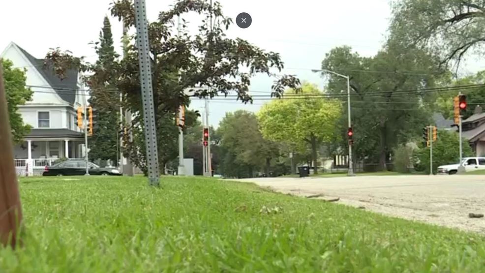 Beloit police searching for people who shot a home five times WMSN