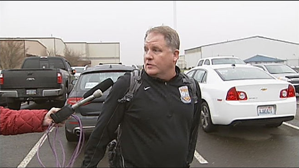 130116chip_kelly_mic660.jpg