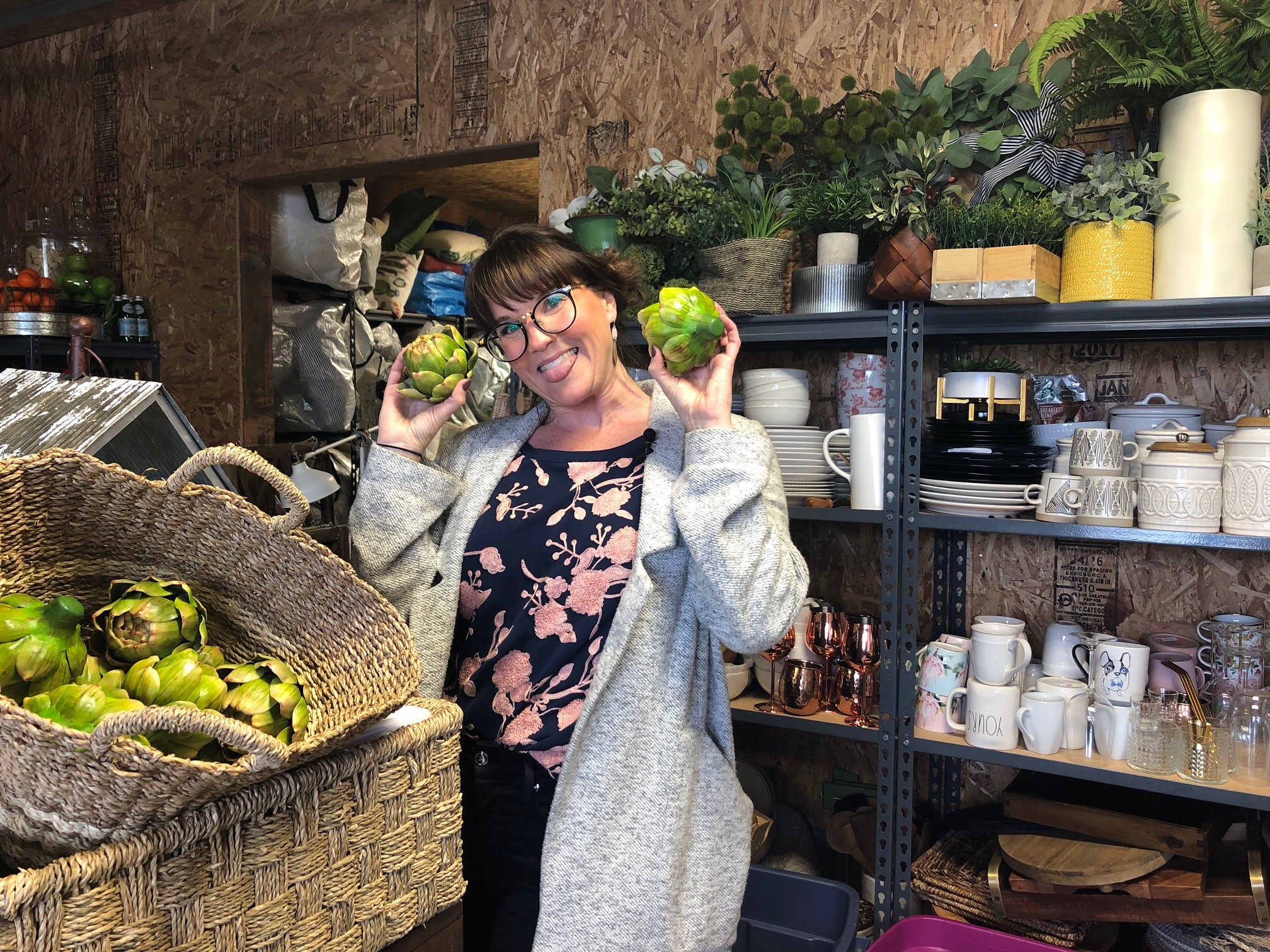 Twins for the WIN Local sisters help homeowners on HGTV's 'Unsellable