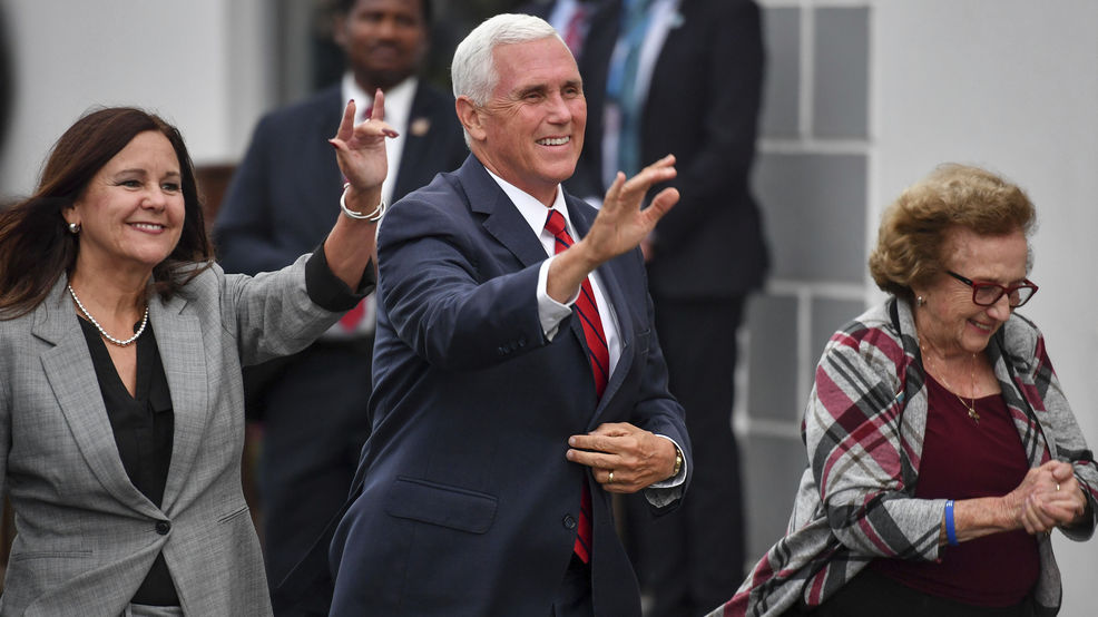 Ireland US Pence AP19246740805892.jpg