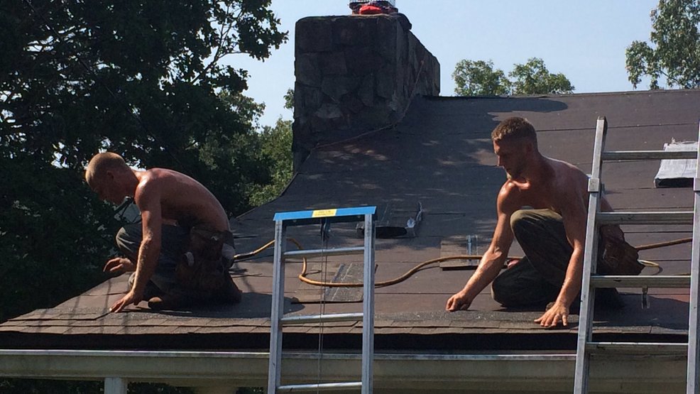Roofers push through working in extreme heat WTVC
