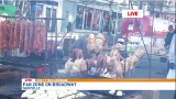University of Tennessee, Nebraska football fans treated to free food Friday morning