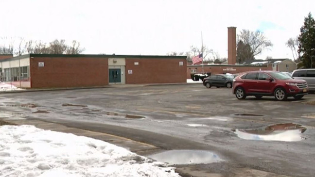 North Syracuse district families respond to possible reduction of social distancing